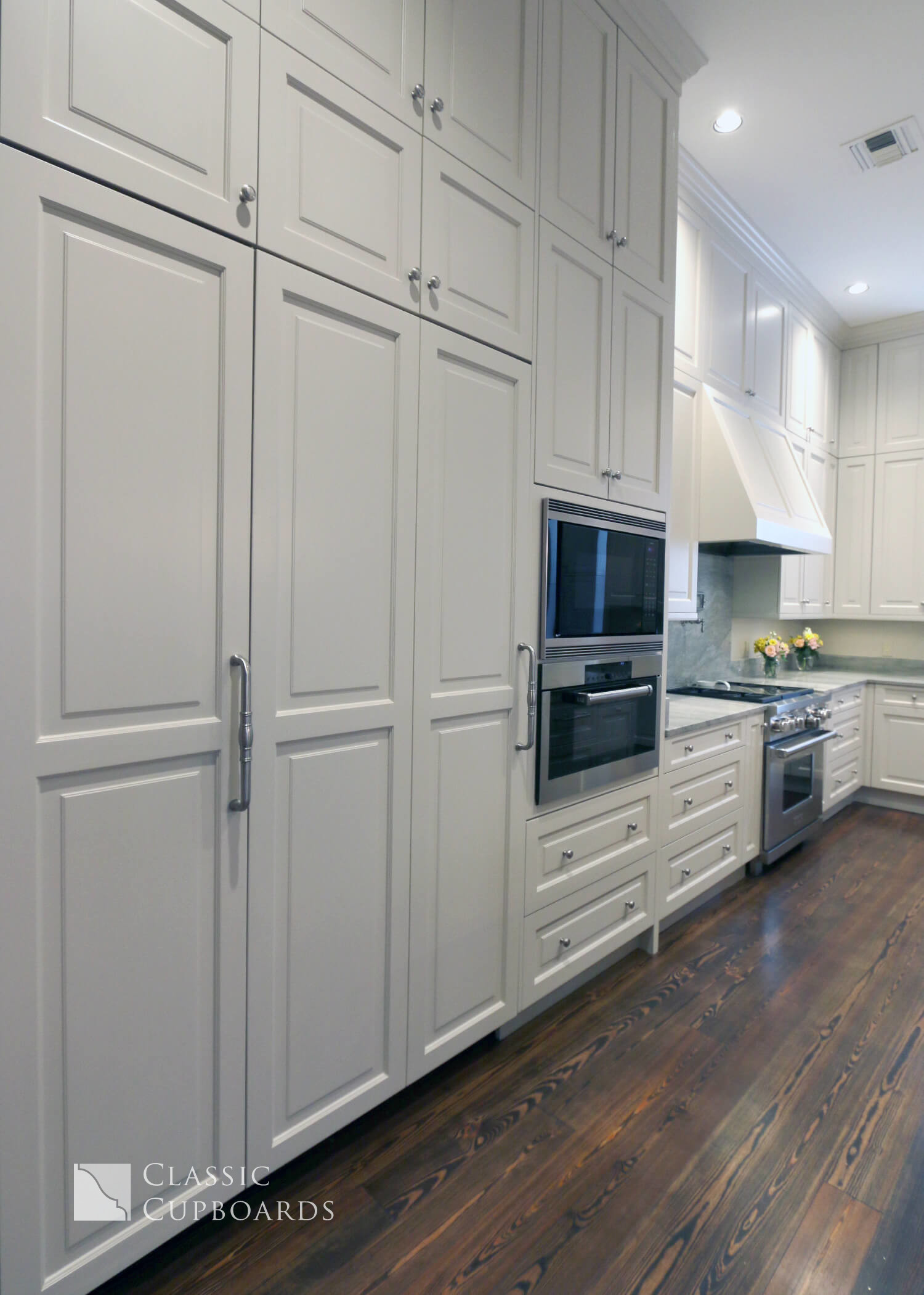 Traditional Kitchen cabinets