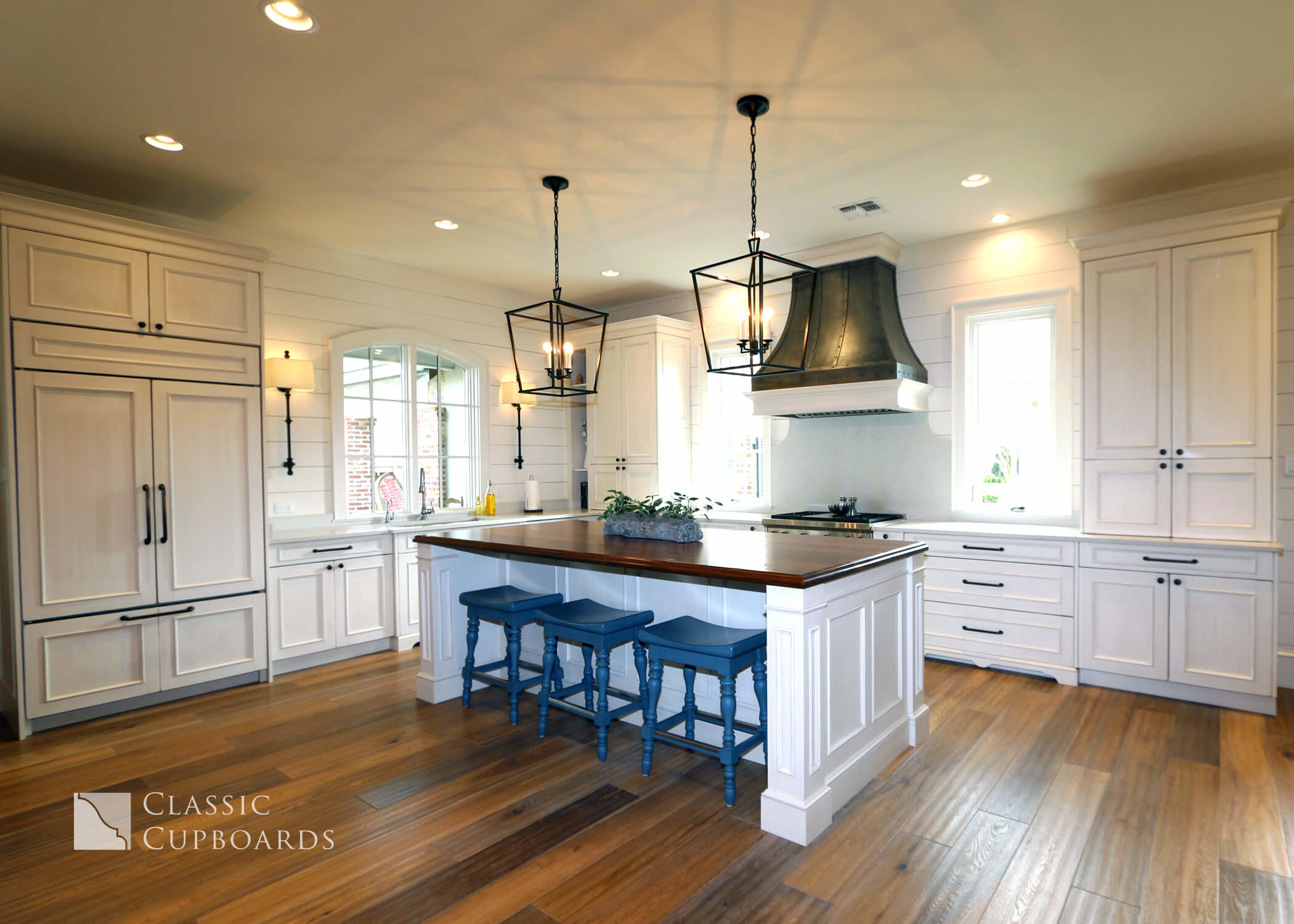 Transitional Kitchen with custom cabinets