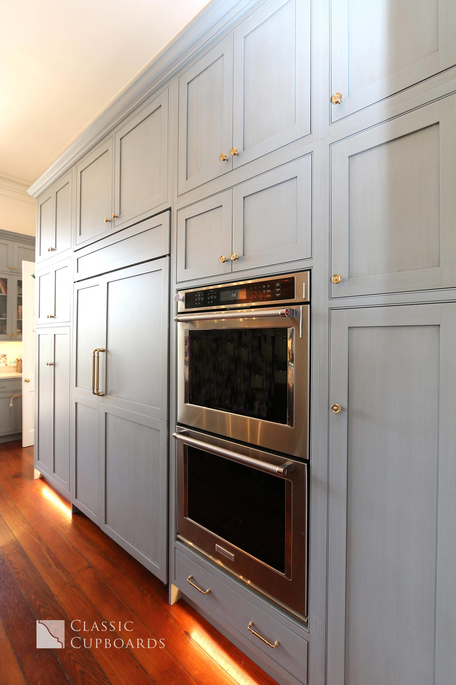 kitchen appliances in custom cabinetry