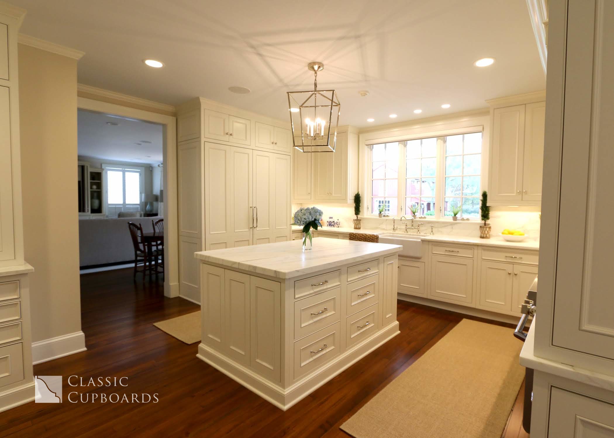 Traditional Kitchen design with off white cabinets