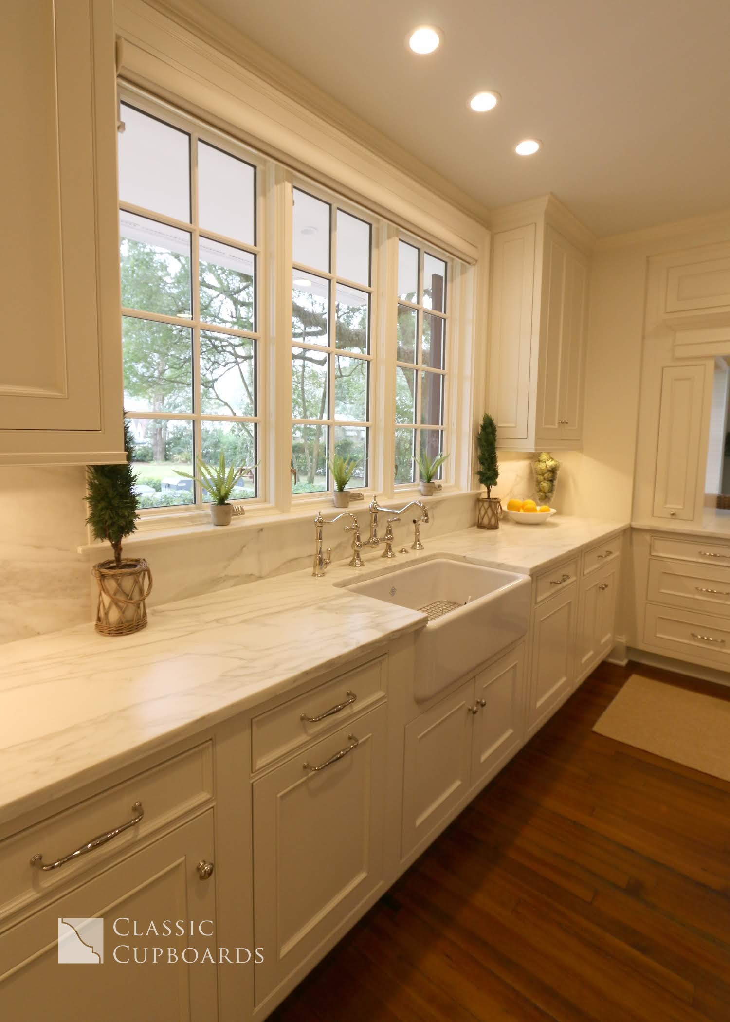 custom kitchen cabinets with farm sink
